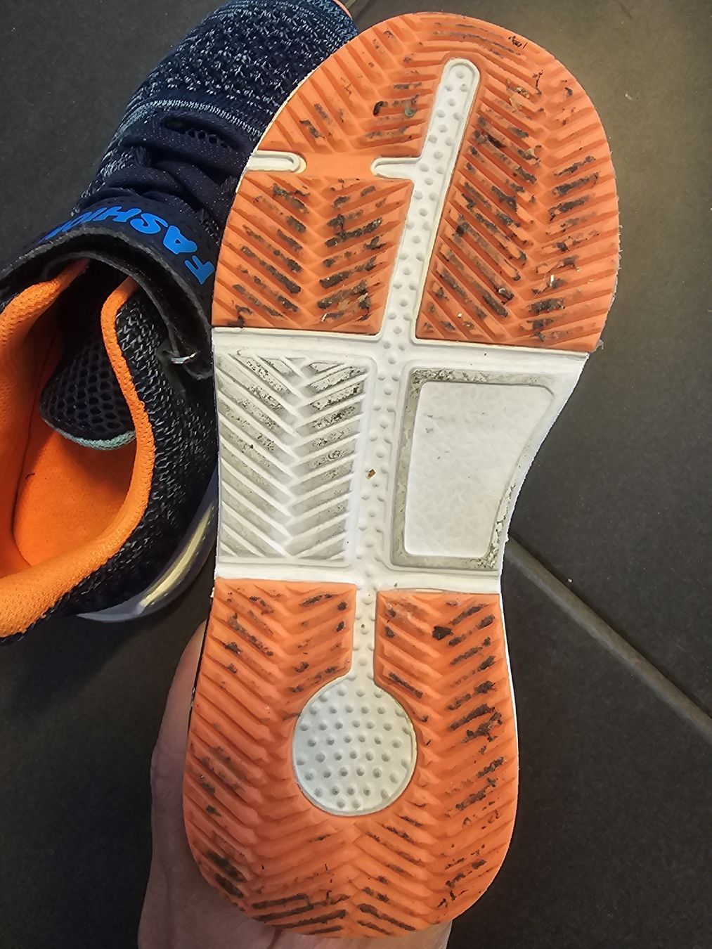 Scarpe per ragazzi: Schuhe gr.30 – Usato da Unterentfelden venduto da Panda-87 4