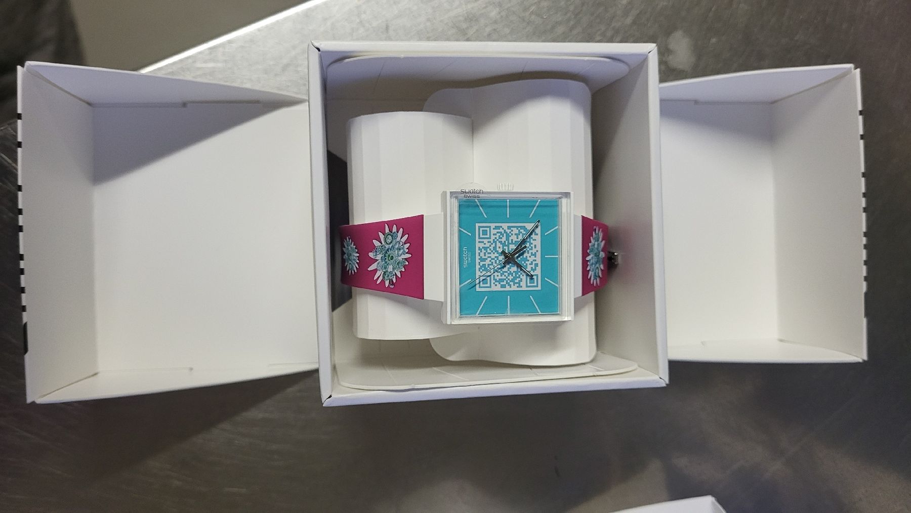 Swatch Uhren: Swatch AktionärsUhr 2025, neu – Neu und originalverpackt aus Basel von Lafadarsch
