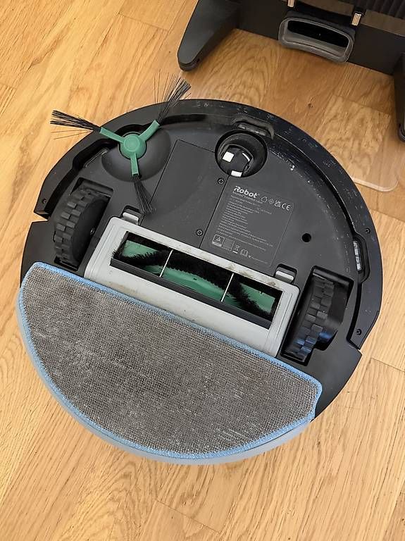 Aspirateurs & Accessoires: iRobot  – D'occasion à Montreux par dkl_n5bn 1