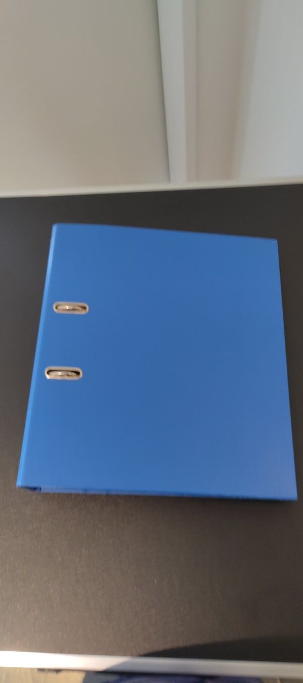 Classeurs: Ordner A4 Blau 75mm Breit mit Transparenthülle – D'occasion à Felben-Wellhausen par AWDienstleistungen