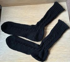 Schöne handgestrickte Herrensocken schwarz  Grösse 46/47/48