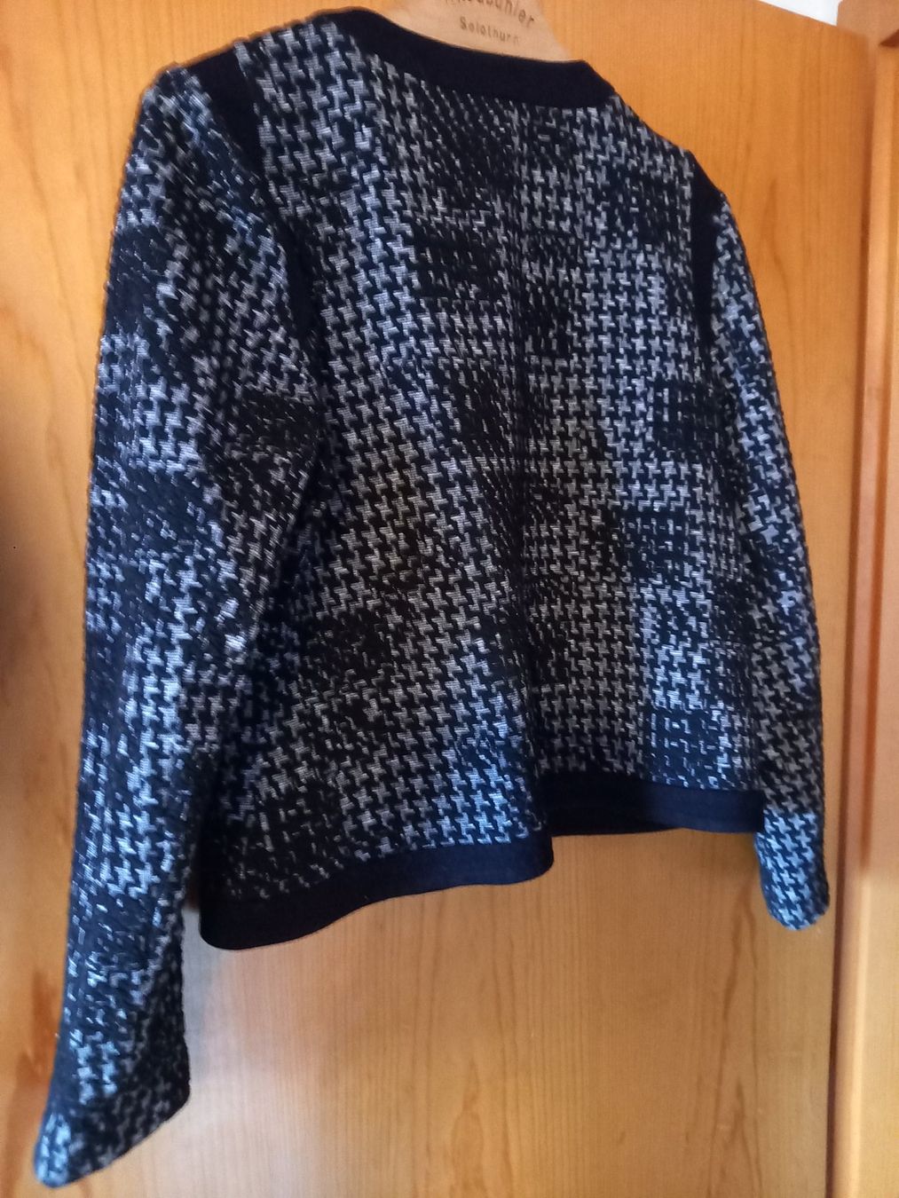 Jacken: Deux vestes – Gebraucht aus Epagny von sig_fj9g 4