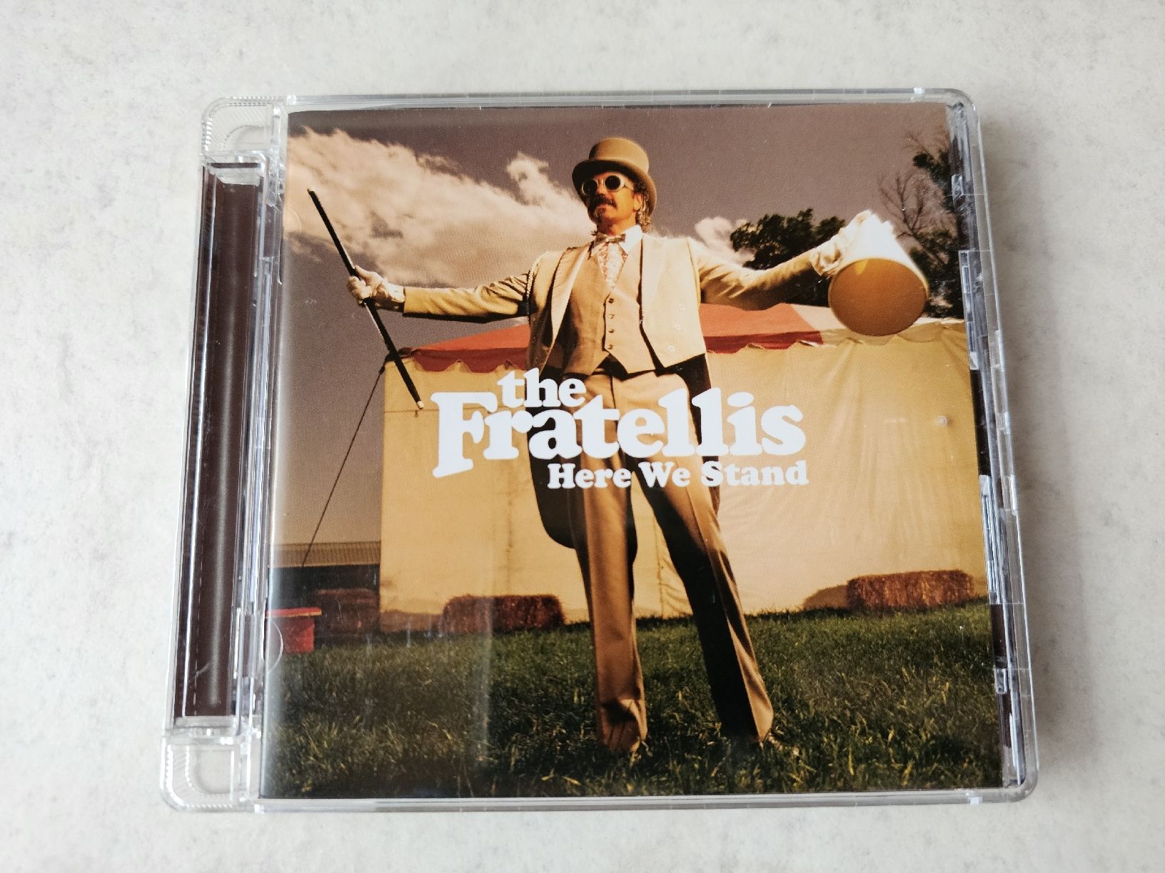 CDs: The Fratellis  -  Here We Stand – Gebraucht aus Schneisingen von backstore24