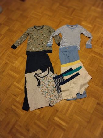 Jungen Kleiderpaket Unterwäsche und Pyjamas gebraucht