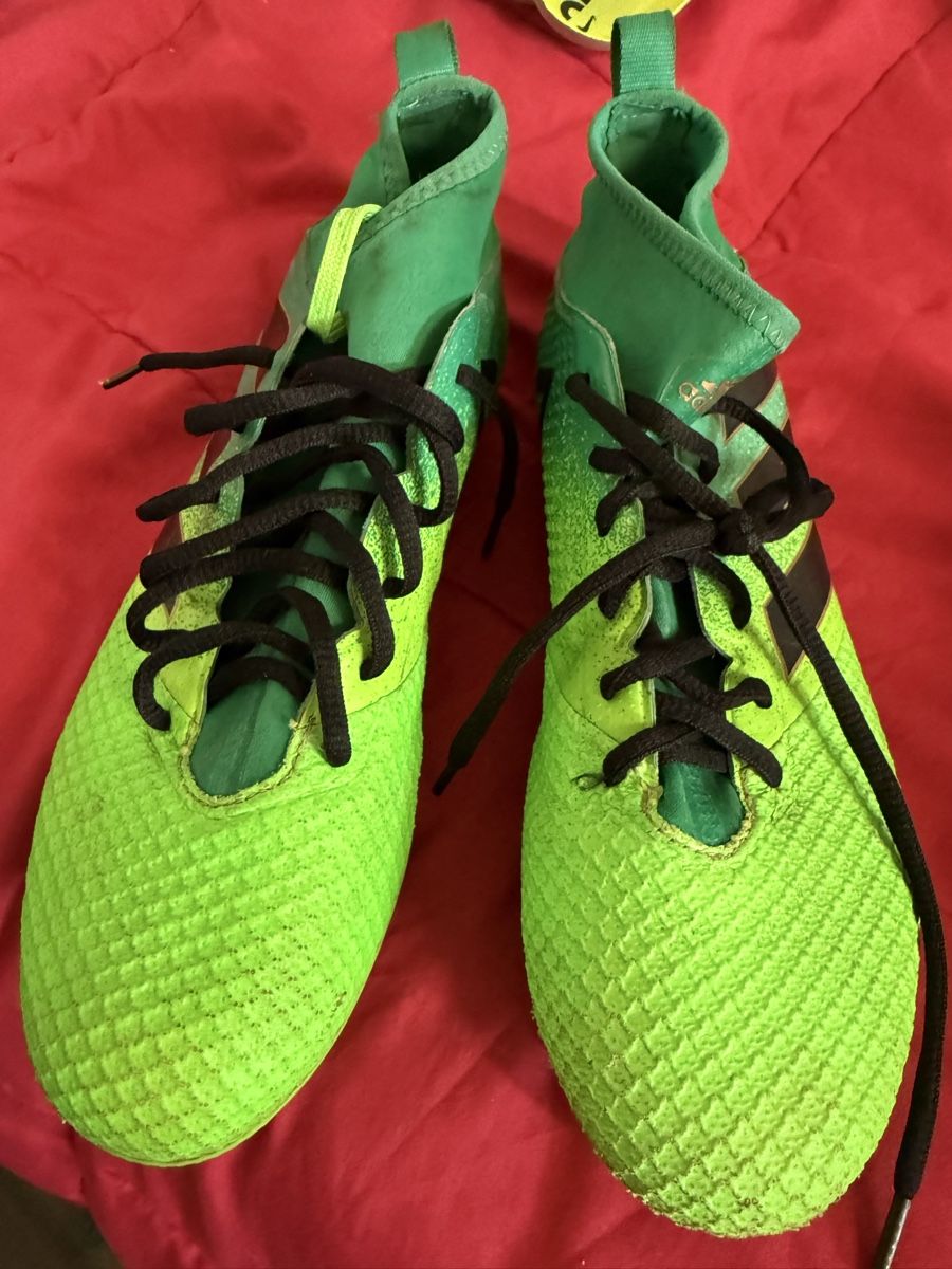 Scarpe per ragazzi: Fussballschuhe – Usato da Attiswil venduto da maialina