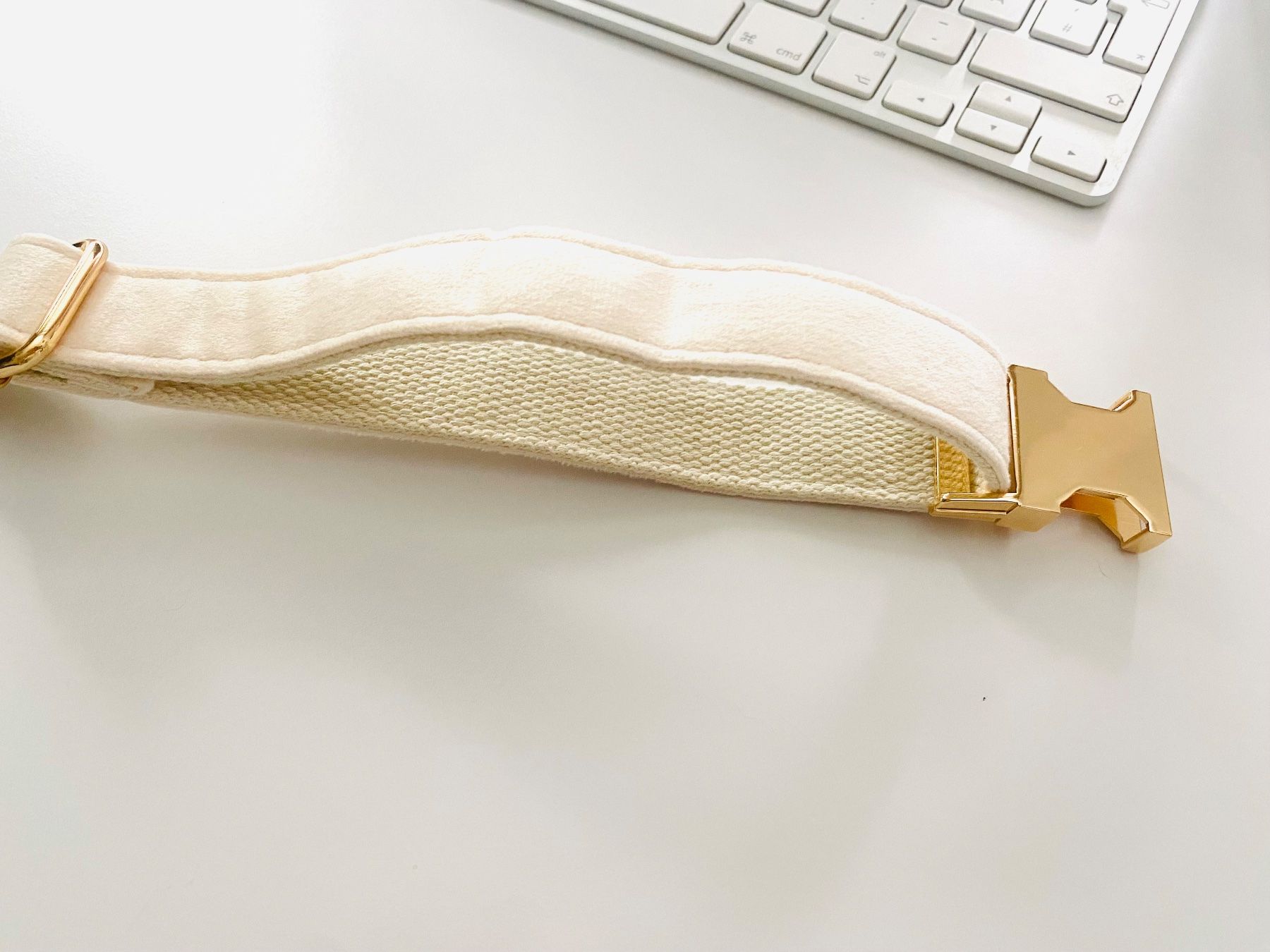 Dekobänder: Halsband mit Steinbesetzter Schleifen-Brosche – Neu (gemäss Beschreibung) aus Zollikon von ira008 3