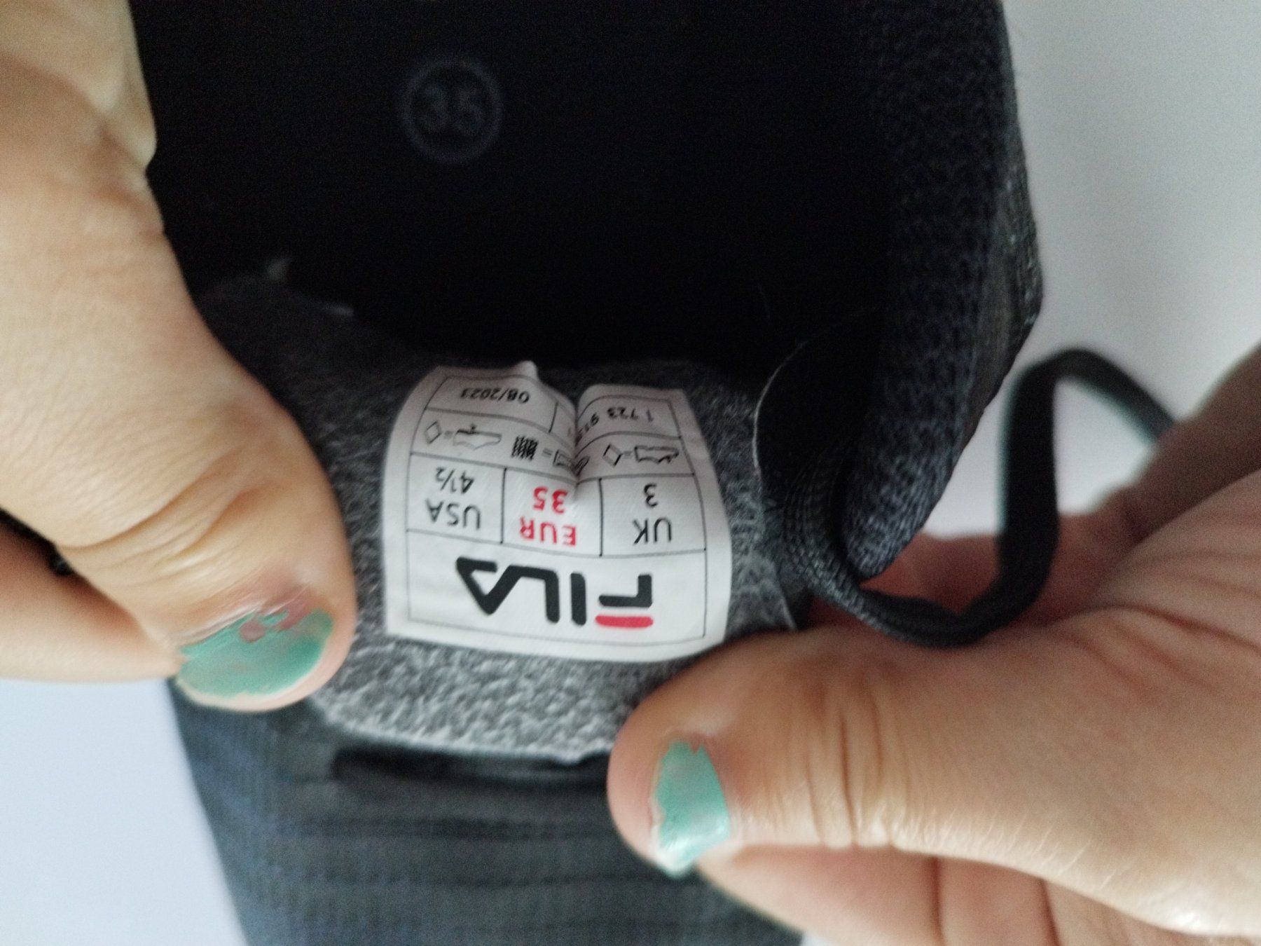 Fila Scarpe per ragazzi: Hallenschuhe Fila Gr. 35 – Usato da Buchs AG venduto da Rohrsascha 2