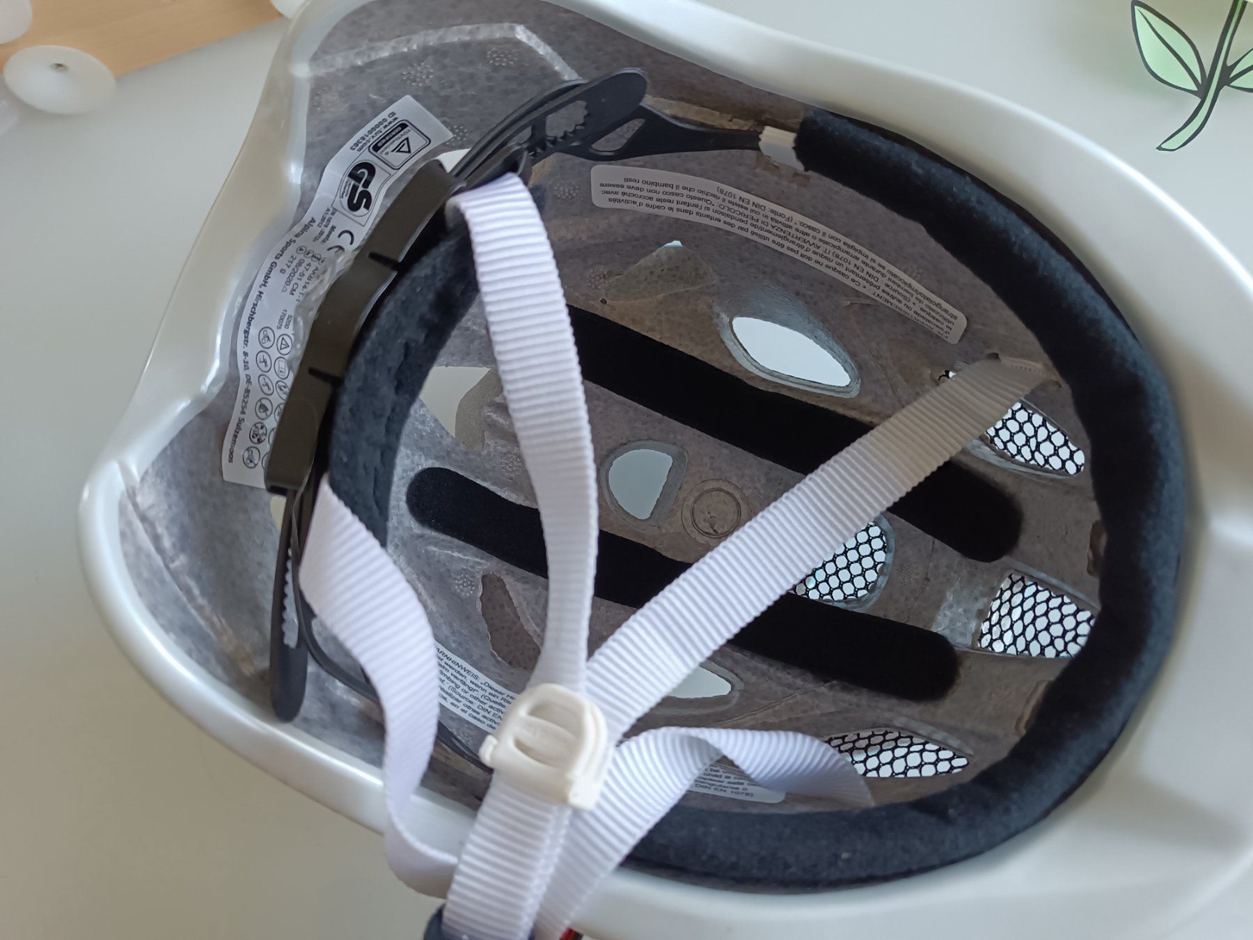 Alpina Helme: Kinder velohelm frozen – Neu (gemäss Beschreibung) aus Horgen von sunny080 1