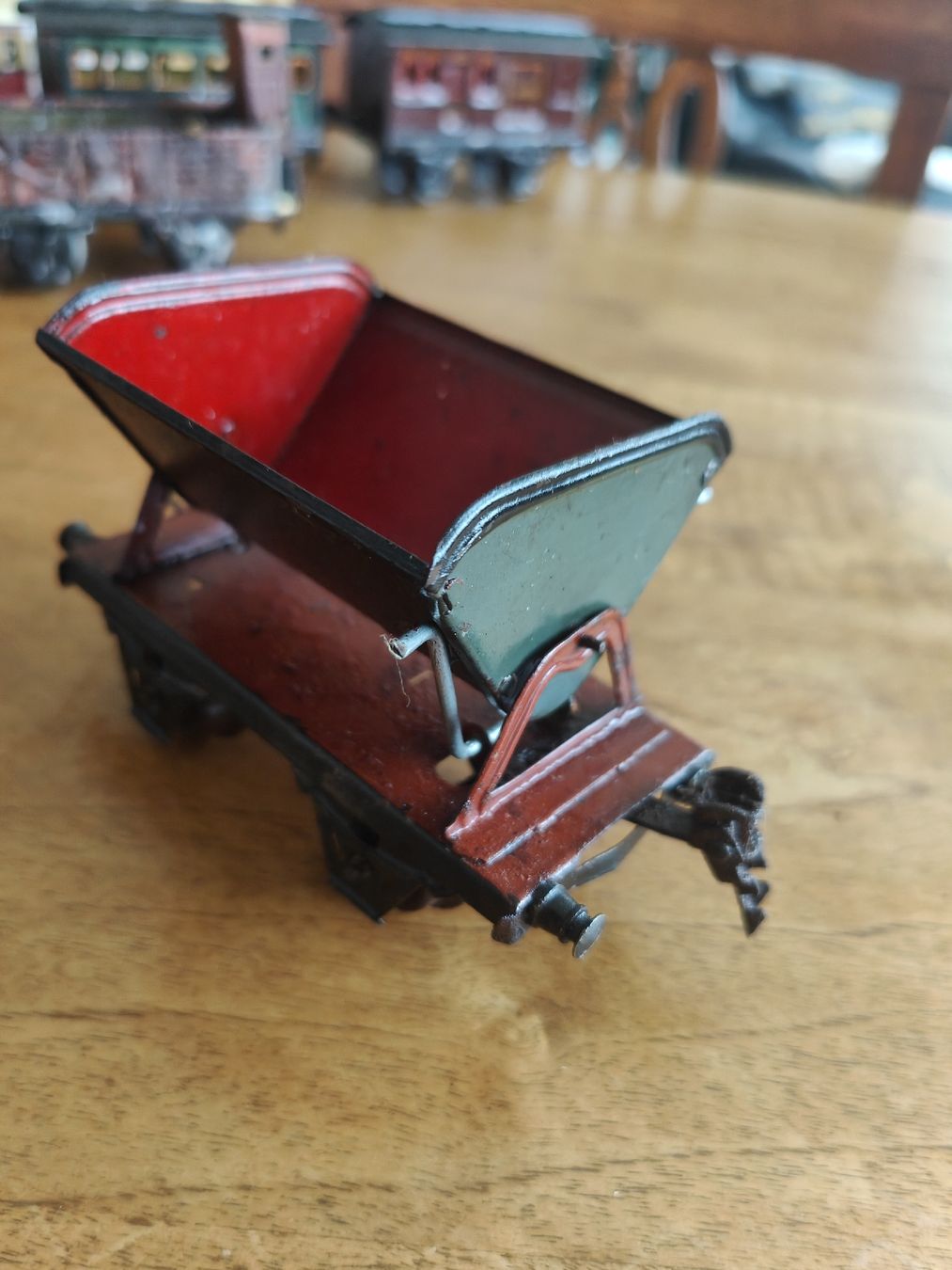 Märklin Modelleisenbahnen: Märklin Kipplore Eisenbahn Waggon, Spur O – Gebraucht aus Flumenthal von mar_wyw8