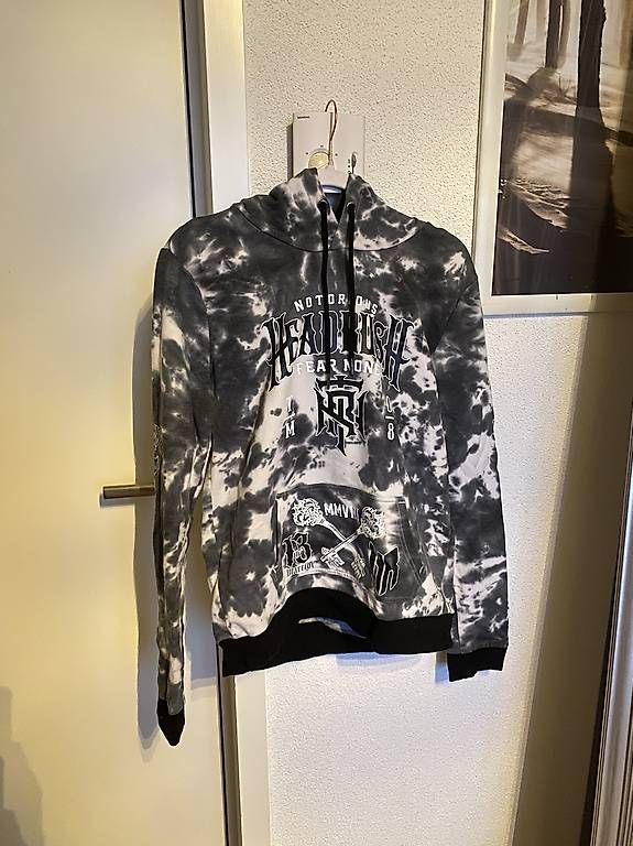 Pullover & Sweatshirts: Pullover Headrush – Gebraucht aus Gisikon von Jen_03