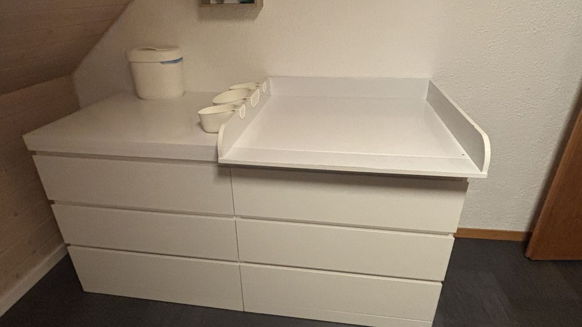 Fasciatoi & Accessori: Wickeltisch mit Kommode – Usato da Oberwil (Dägerlen) venduto da noemlae