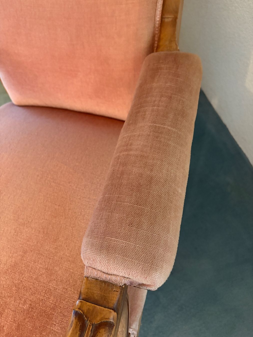 Sessel: Qualitäts Stil Sessel, Alt-rosa Velours – Gebraucht aus Hausen AG von Havs 2