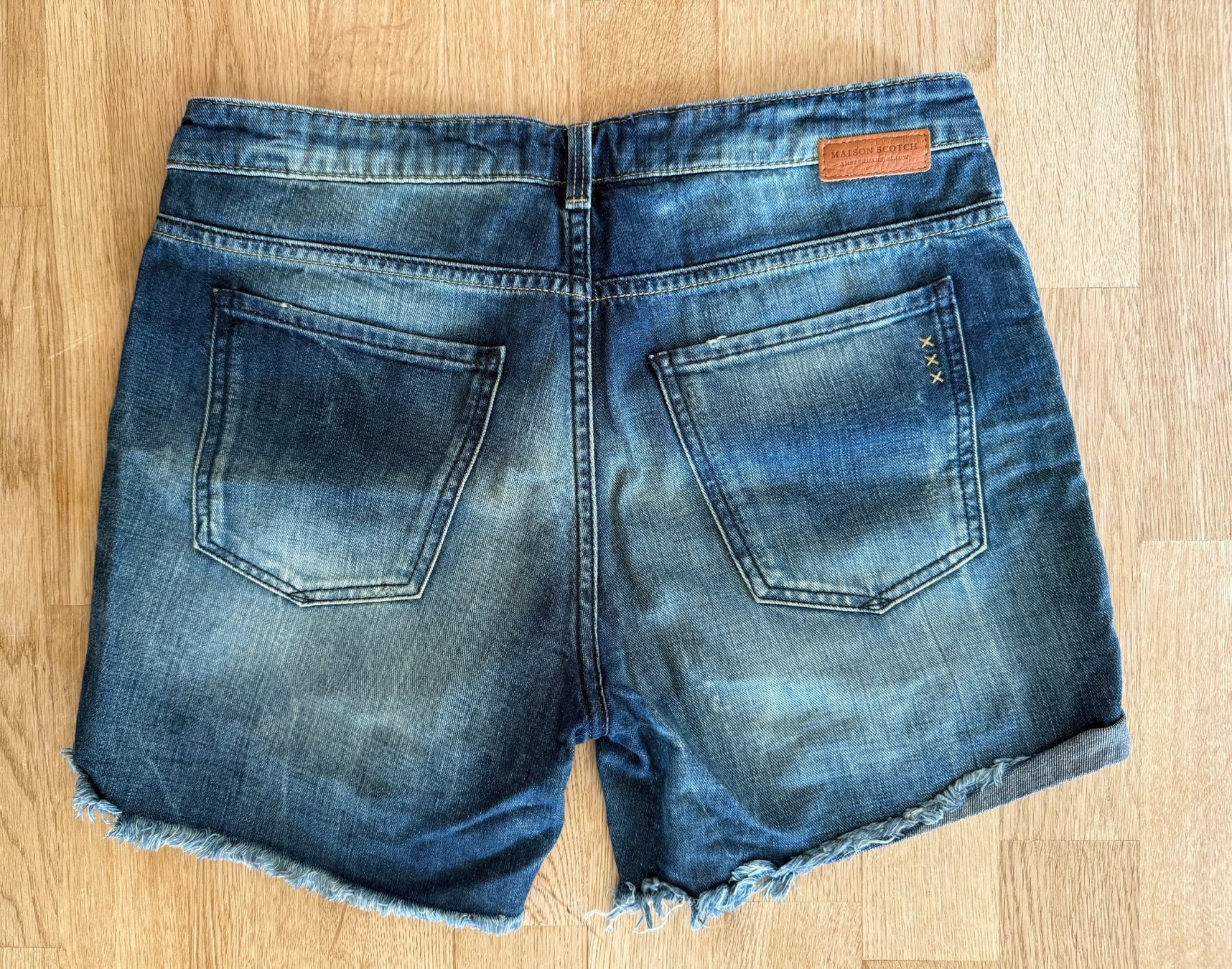 Maison Scotch Pantaloni: Spende MSF - Maison Scotch - Jeansshorts - Gr. 26 – Usato da Fällanden venduto da La_Natie 3