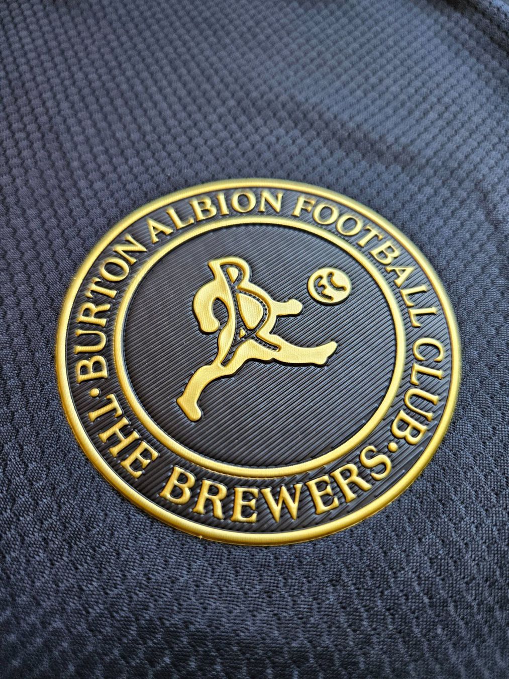 Maillots de corps & Pantalons: Burton Albion Trainingsshirt TAG Grösse XL Trikot – D'occasion à Hägglingen par United-Village-Trade 3