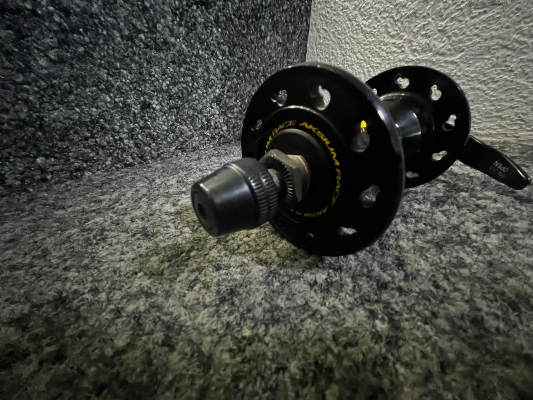 Mavic Pezzi di ricambio: Mavic Vordere Rad Nabe – Usato da Mühlethurnen venduto da Kolly225