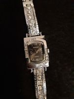 Lady Armbanduhr sehr elegant glizernd