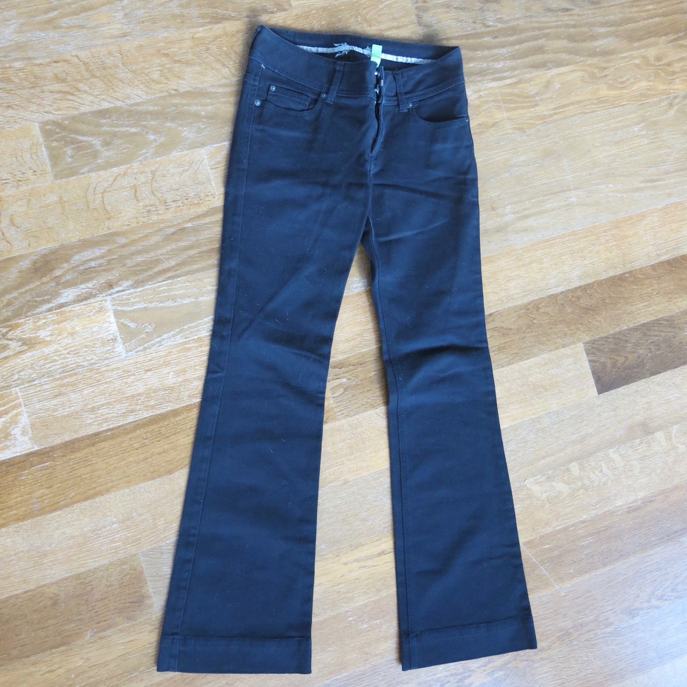 Jeans: Schwarze Jeans Street One Gr. 29 Long, ab CHF 1.- – Nuovo (secondo la descrizione) da Winterthur venduto da Sauter3000