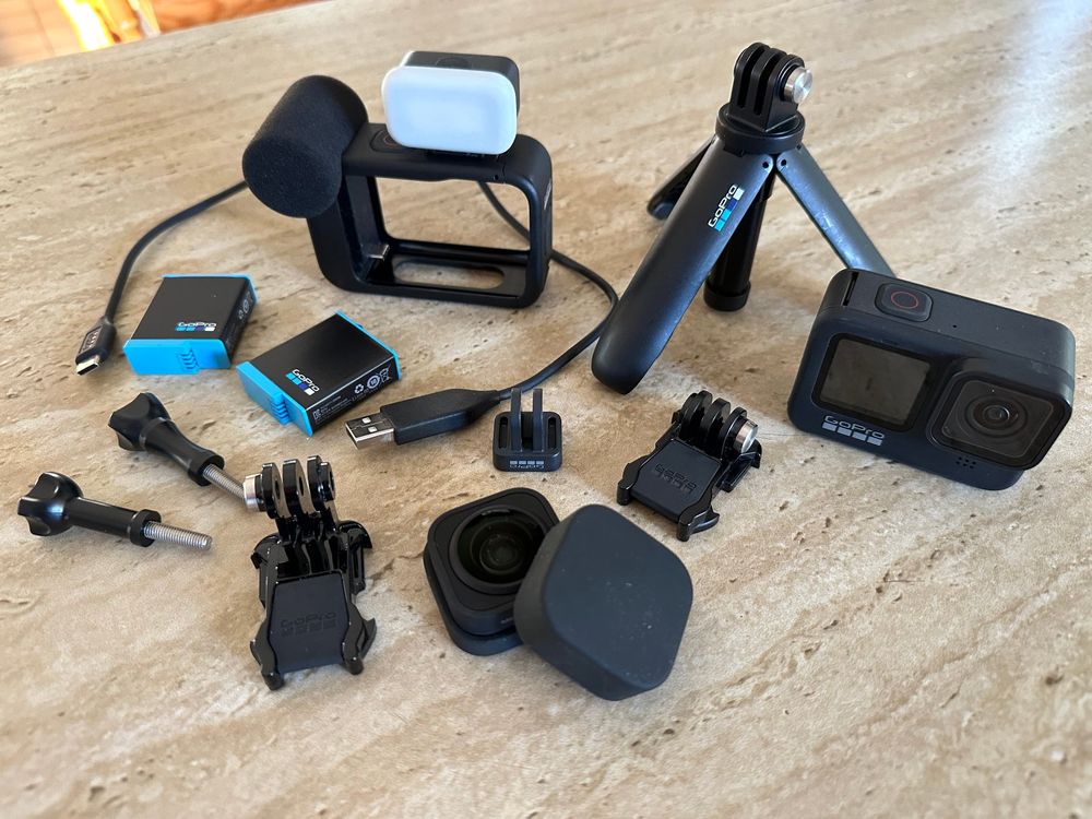 GoPro Hero9 Black + Max Lens + Media + Light Mod (Gebraucht) in Gampel ...
