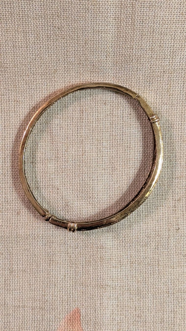 Armbänder & -reifen: Goldiger Armreif aus Silber mit Strass – Gebraucht aus Basel von Shikari 1