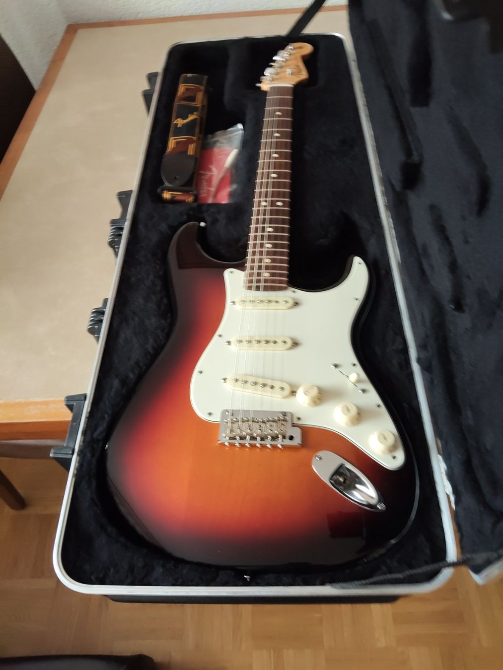 Fender Musikinstrumente: Fender Stratocaster USA – Neu (gemäss Beschreibung) aus Brügg BE von Rajka5 4