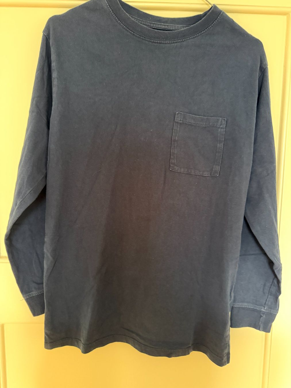 H&M Camicie, T-shirt & Polo: H&M Basic Langarmshirt Dunkelblau Bio-Baumwolle Gr. 146/152 – Usato da Basel venduto da raresbares