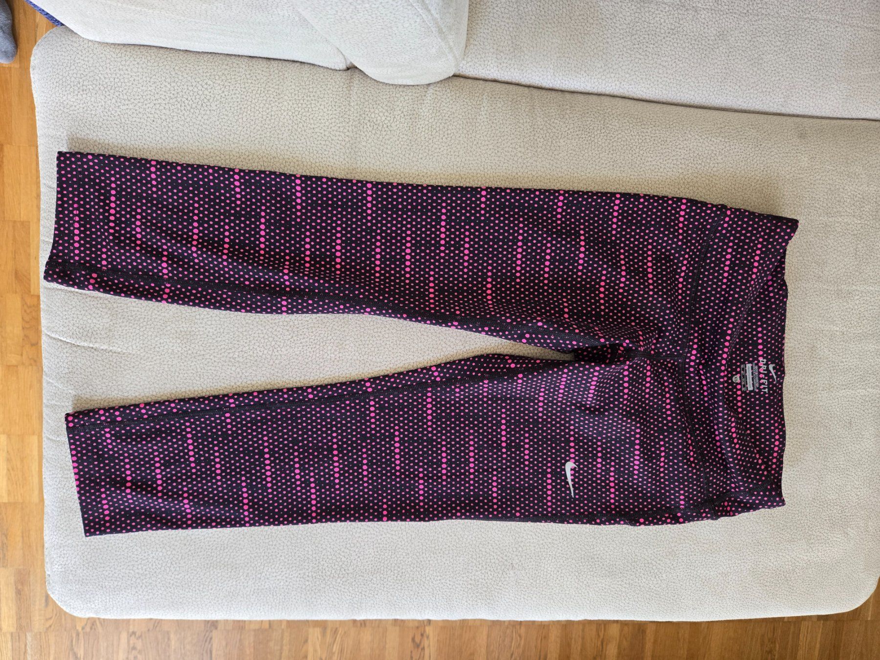 Nike Leggings: Nike Leggings – Neuf (Voir description) à Zürich par lis_t5vw