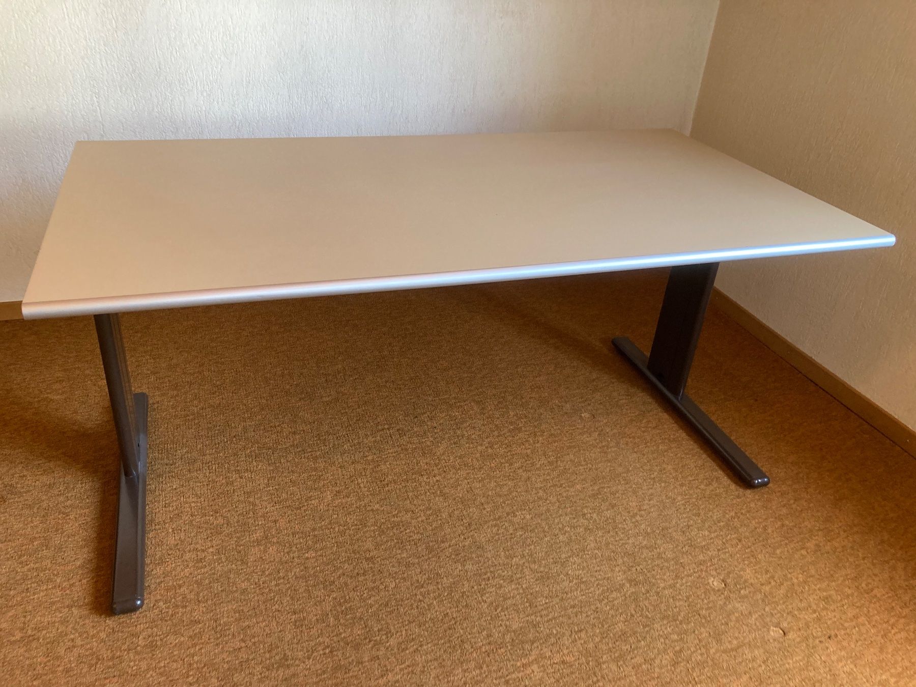 Schreibtische: 1 Bürotisch sehr Stabil – Gebraucht aus Bauma von Dampf63 3