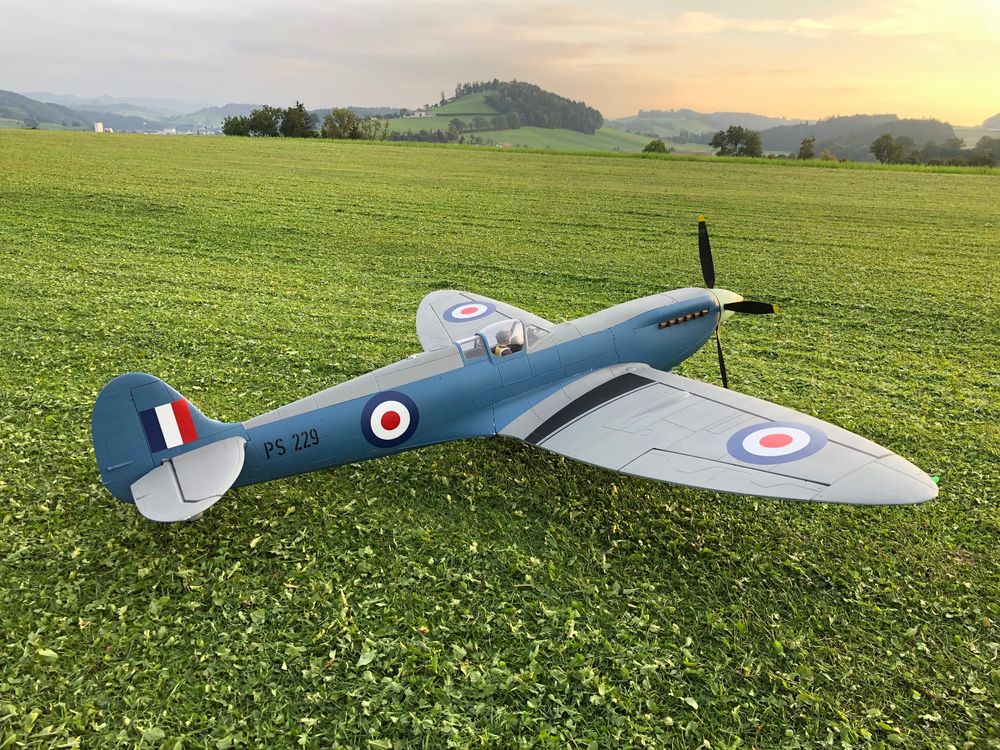 RC Spitfire Mk IX 1.6 m Kaufen auf Ricardo
