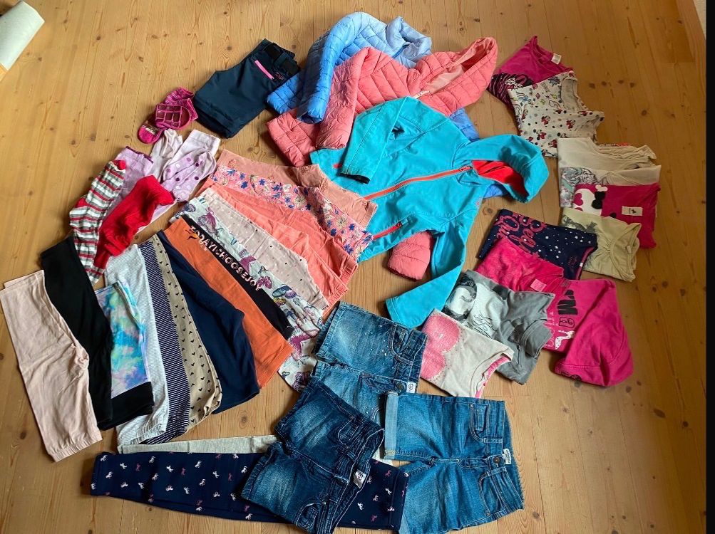 Kleiderpakete & -sets: Kinderkleider und Kinderschuhe – Gebraucht aus Marbach LU von Mammut2012 5
