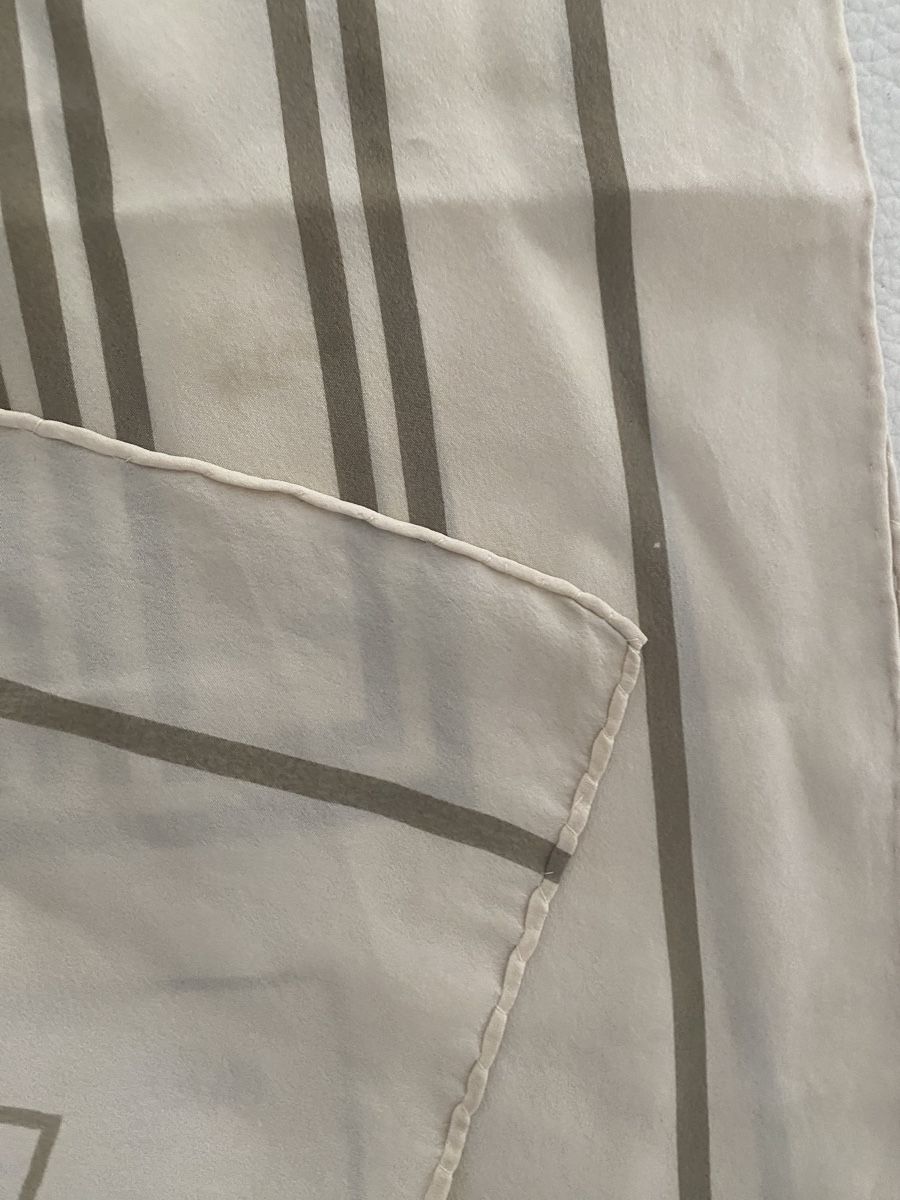 Foulard & Sciarpe: Ted Lapidus Seiden Schal 🌸 – Usato da Opfikon venduto da Luis144 4