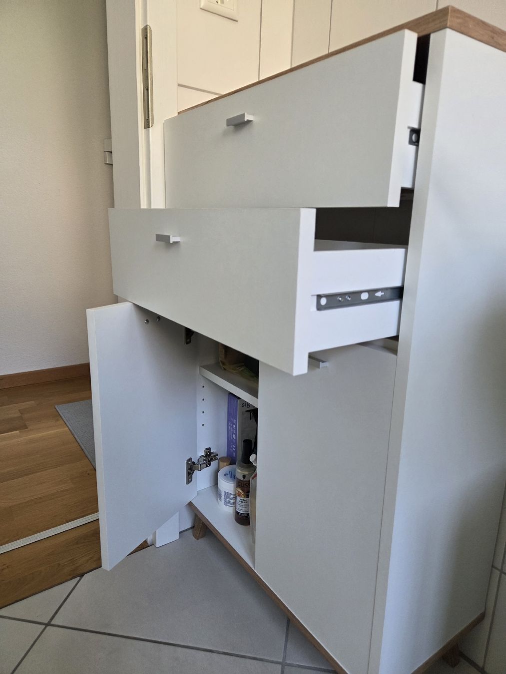 Mobili per bagno: Badezimmermöbel  – Usato da Ebnat-Kappel venduto da Moonel.104 5