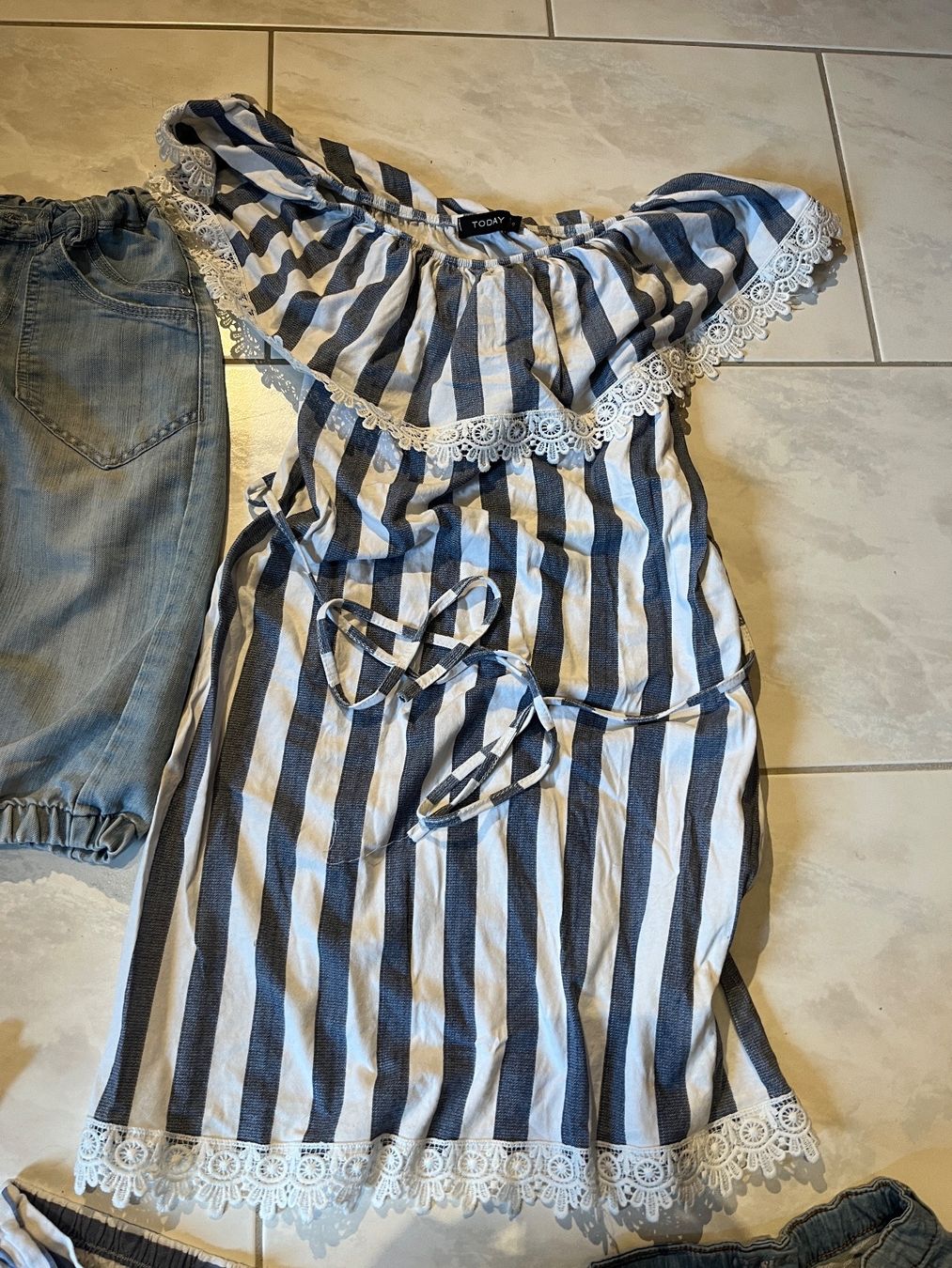 Lotti & Set di vestiti: Sommerset Mädchen 140/S – Usato da St.Pantaleon venduto da frodobi 2
