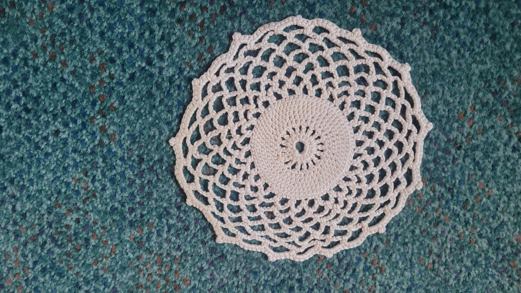 Coperte: gehäkelte Decke – Usato da Hondrich venduto da Ebro01 1