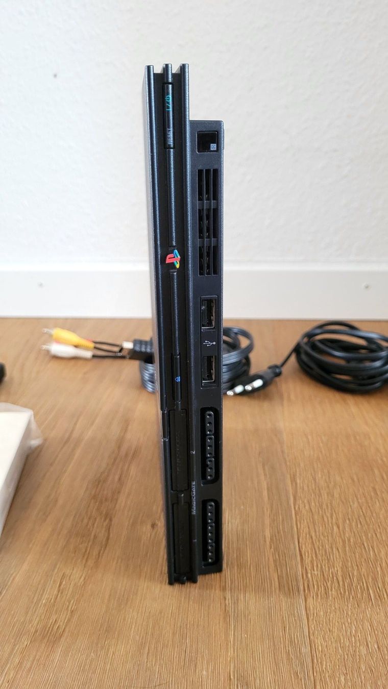 Sony Konsolen: Playstation 2 Slim mit Anleitung Kabel und Controller – Gebraucht aus Münsingen von DigitaleSpielecke 4