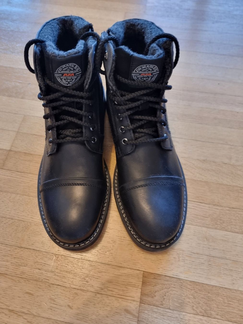 Dosenbach Herrenschuhe: Schnürboot, Grösse 43, neu, Echtleder, Farbe schwarz – Neu und originalverpackt aus Untersiggenthal von Mando2008