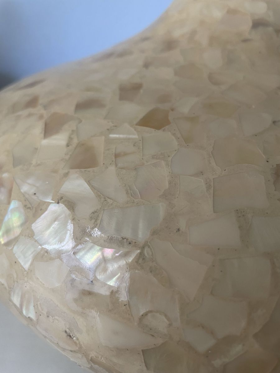Vasen & Gefässe: Dekorative Vase aus Perlmutt Mosaik – Gebraucht aus Urdorf von Anassor 1
