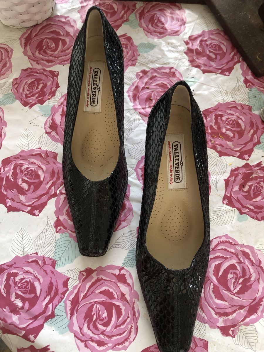 Scarpe da donna: Schwarzer Lederschuh Valleverde – Nuovo (secondo la descrizione) da Solothurn venduto da Congela