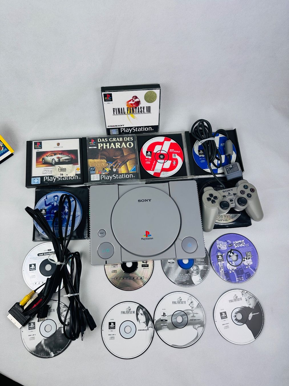 Sony Console: Playstation 1 PS1 Konsole + 11 Spiele + Controller + Kabel – Usato da Kappel SO venduto da MyFunBox