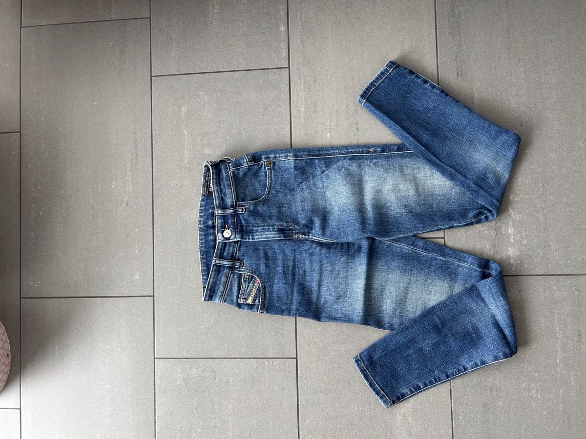 Diesel Jeans: Diesel Jeans 24/30 – Usato da Rütihof venduto da ALAFC