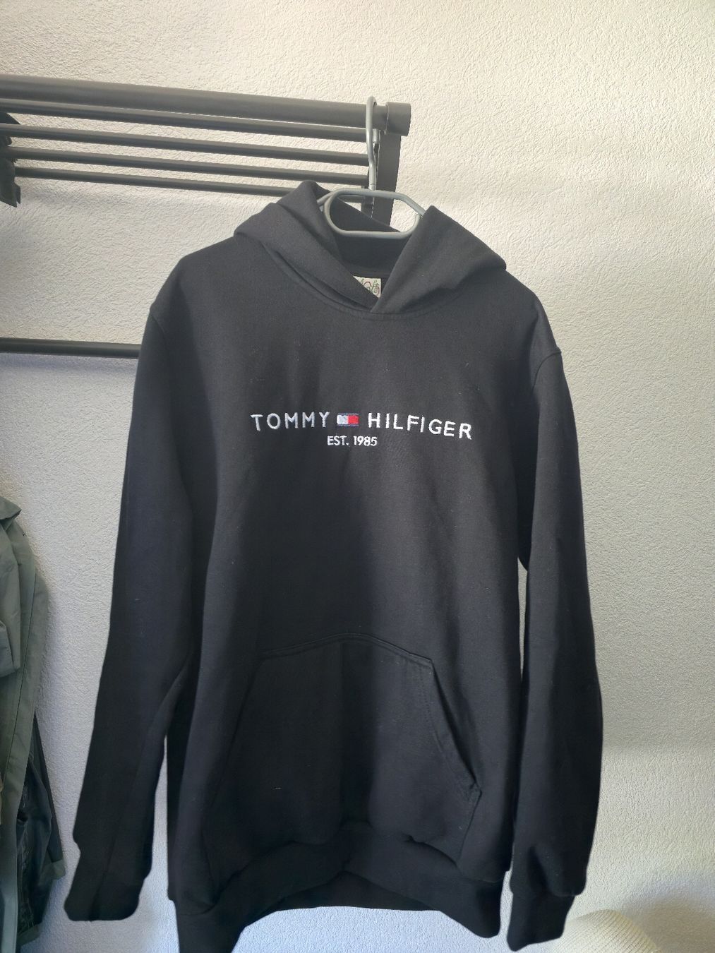 Pullover & Sweatshirts: Hoodie, Schwarz – Gebraucht aus Münchenbuchsee von D4rk_3n3my