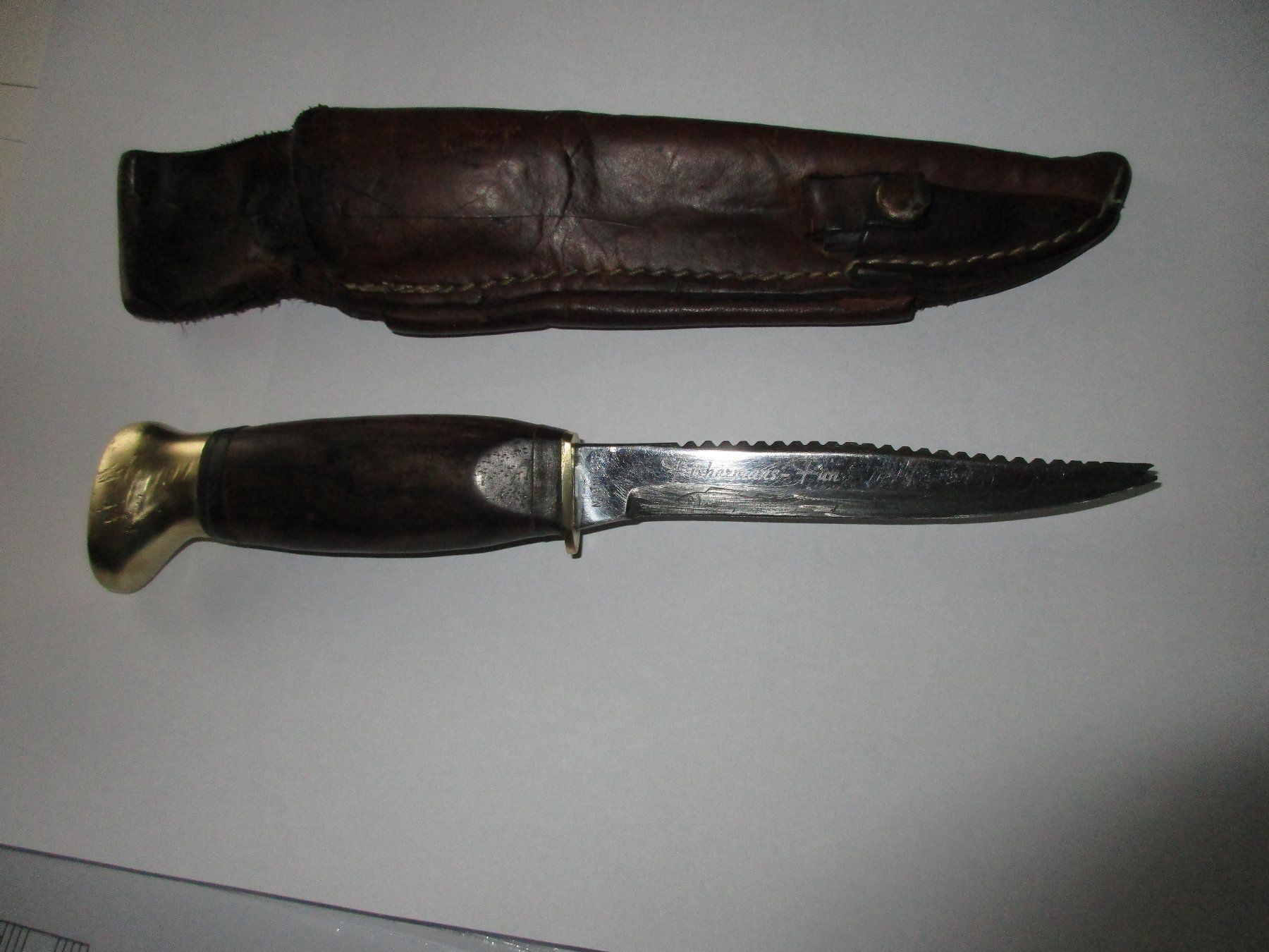 Zubehör: Fischermesser mit Lederscheide gebraucht – Gebraucht aus Niederwil AG von Cembalo