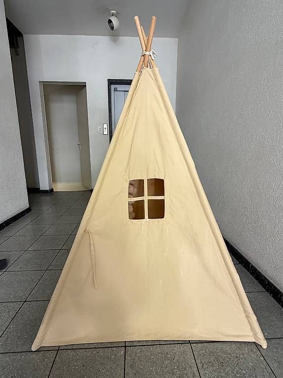 Alri letti & mobili per bambini: Kinder-Tipi-Zelt mit beigen Pompons – Nuovo e nell'imballaggio originale da Basel venduto da nashylicious 1