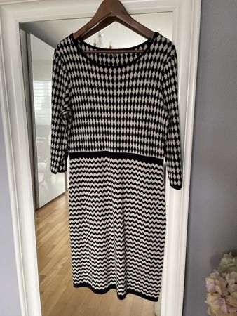 Strickkleid schwarz/weiss Gr. 42