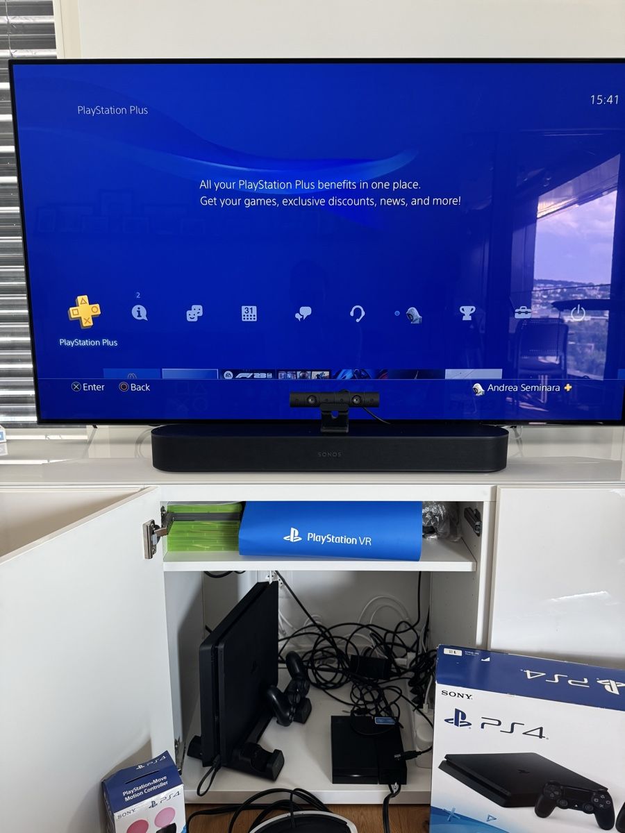 Sony Console: PlayStation 4 Slim 1TB Complete VR Bundle | 2 DualShock | 4  – Usato da Zürich venduto da Keller110 2