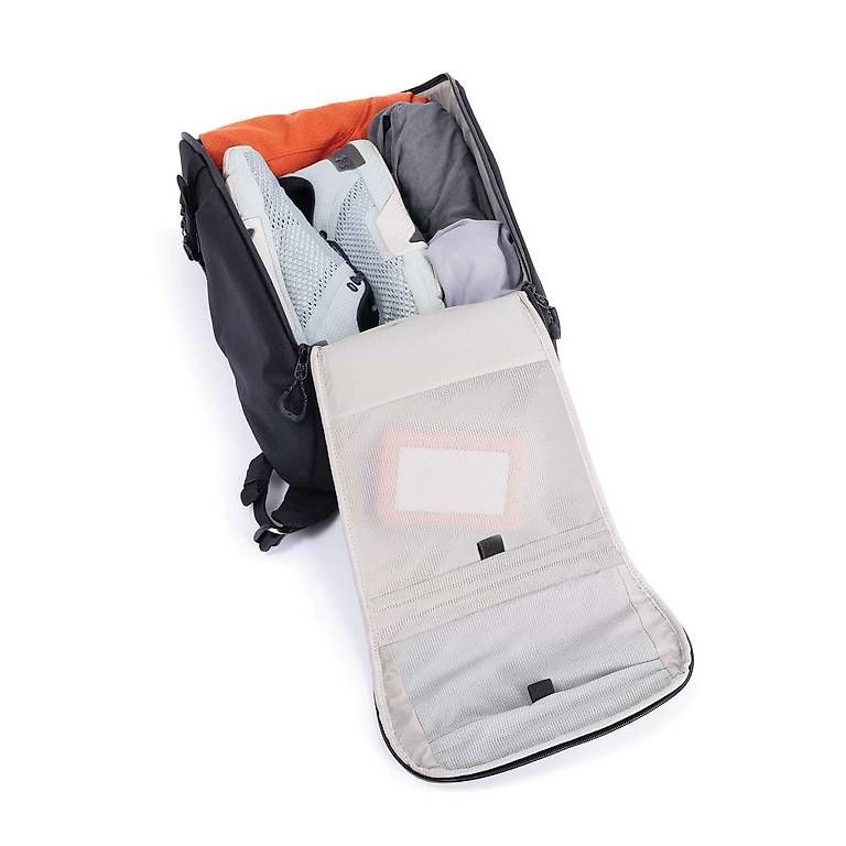Zaini: Mous Extreme Commuter Backpack  - Protective Lid - 18 Liter – Nuovo e nell'imballaggio originale da Horw venduto da diegole 3