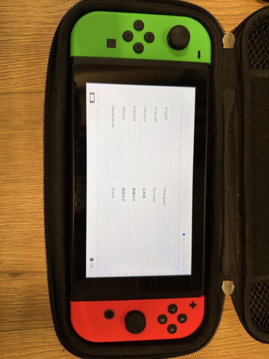 Nintendo Console: Nintendo Switch completo con accessori, ottime condizioni – Usato da basel venduto da Swiss._.1978 1