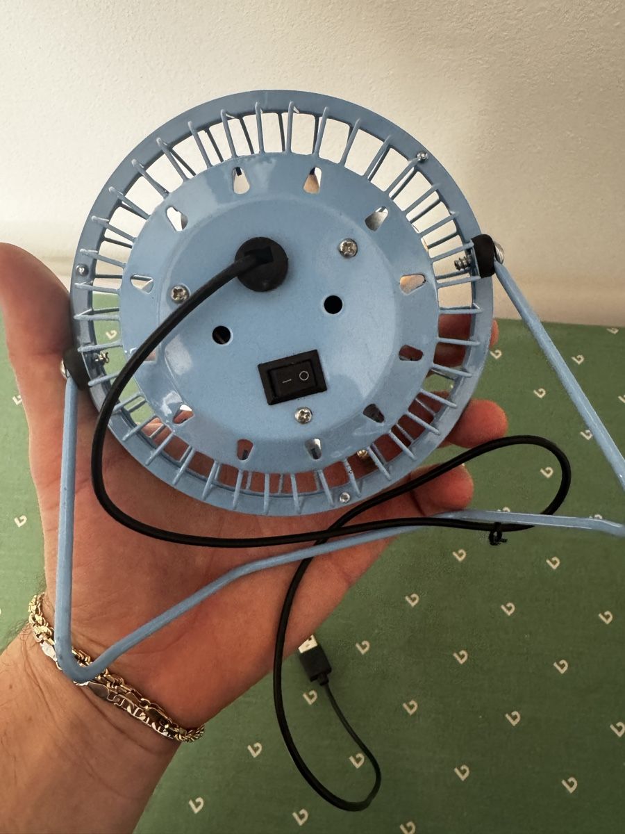 Ventilatoren: Mini USB Fan Perfect for Summer Heat – Gebraucht aus Seuzach von Wolf936 1