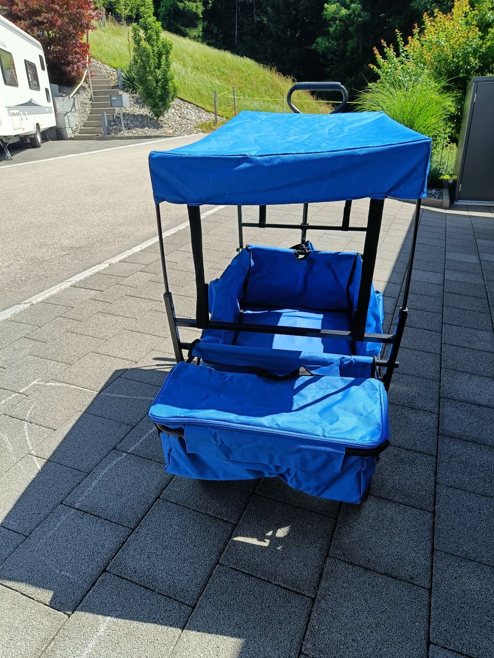 Chariots de transport: Blauer Bollerwagen mit Dach – D'occasion à Egolzwil par Mirjam24 2