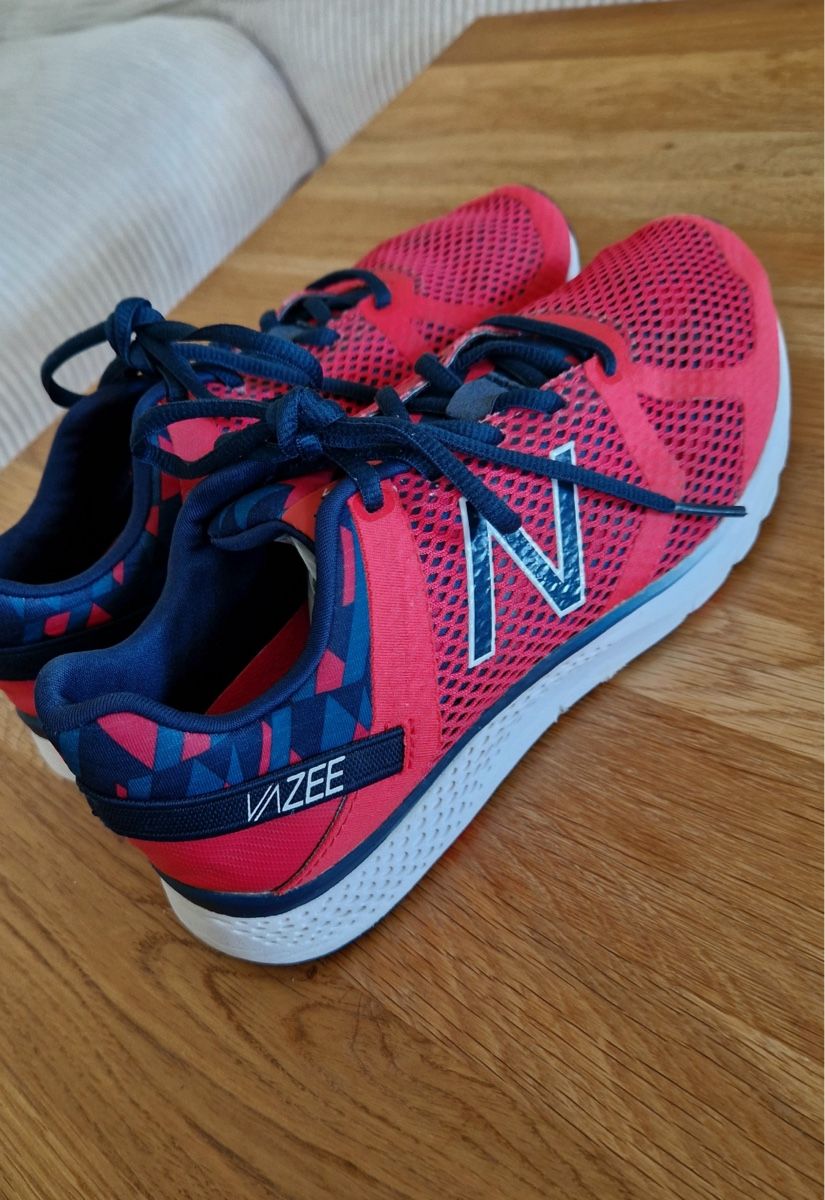 Scarpe da uomo: Sportschuhe Vazee EU 39 – Nuovo (secondo la descrizione) da Bonstetten venduto da AngelaF23 1