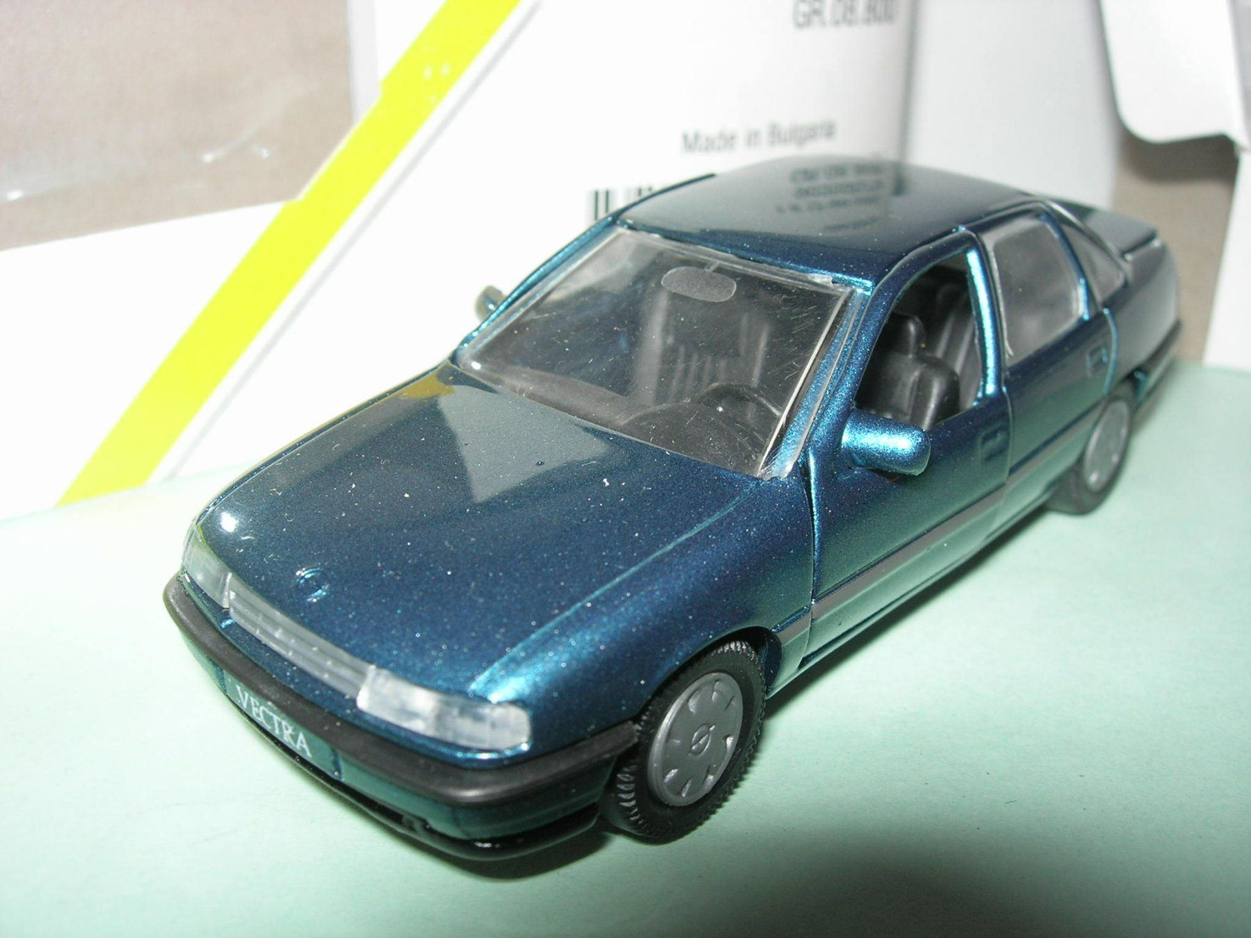 Opel Modellini d'auto: Opel Vectra  * Gama 1:43 – Nuovo e nell'imballaggio originale da Hornussen venduto da Amw